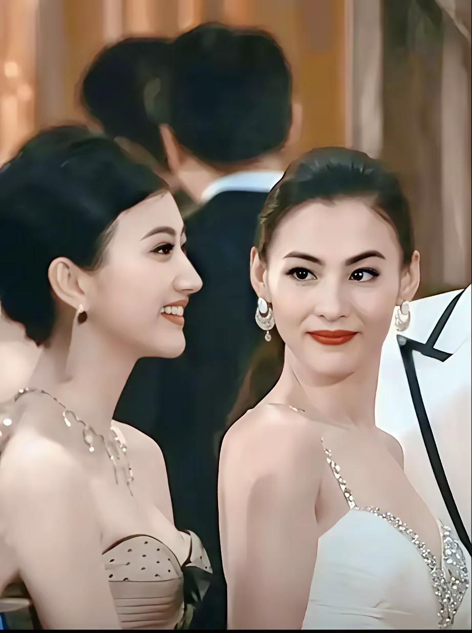 美到发光的景甜：就算是张柏芝的神颜，遇上人间富贵花也黯然失色
 
内娱从来不缺美