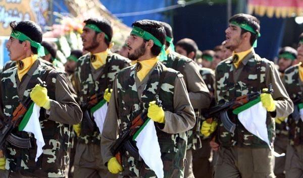 伊朗完成“裂变”，谁来了都不怕，要打一场人民战争。
伊朗这次完成的裂变本质上是把