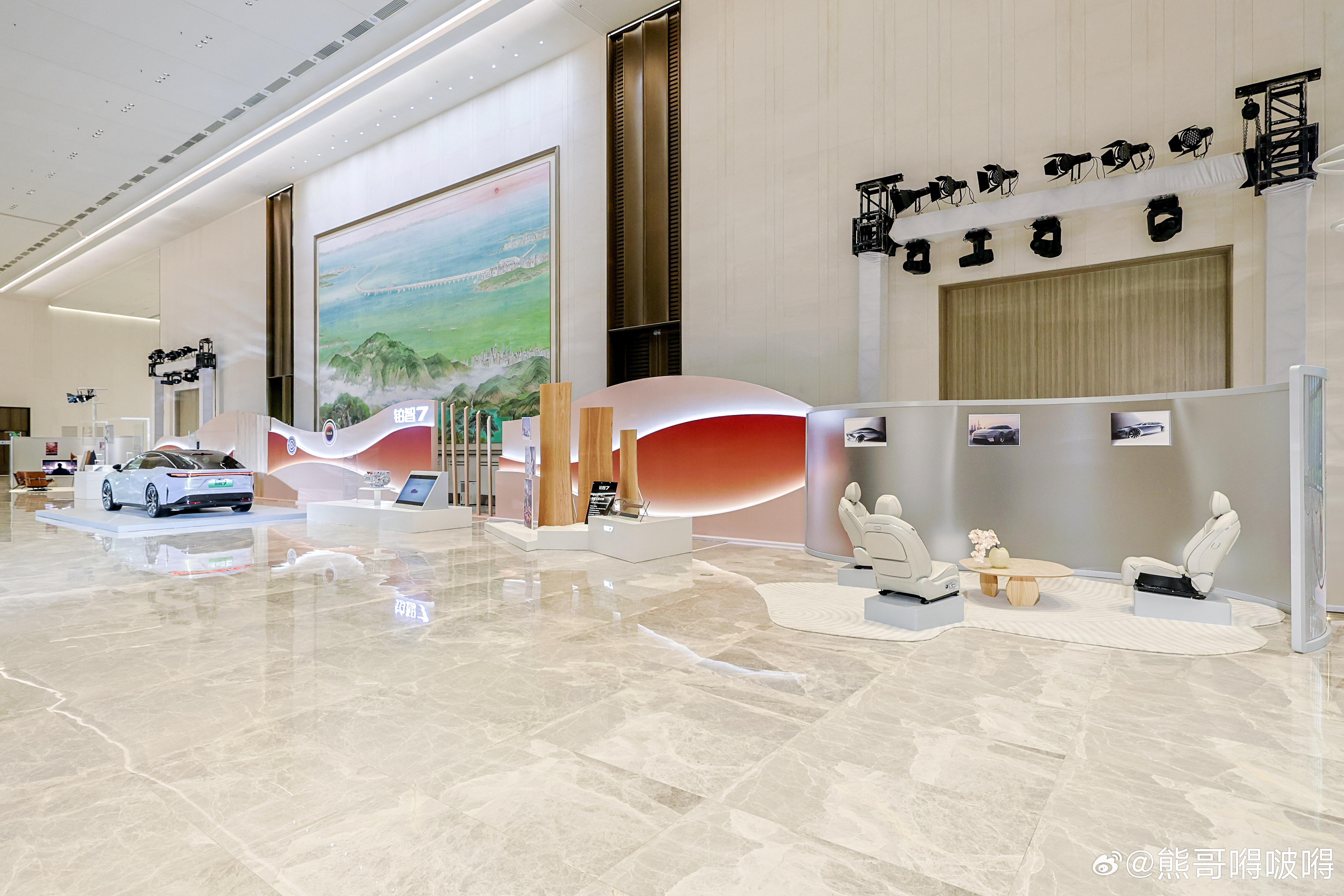 新能源时代的丰田味道不止第一眼的惊艳更是对每一处细节的精益求精下午15点，锁定铂