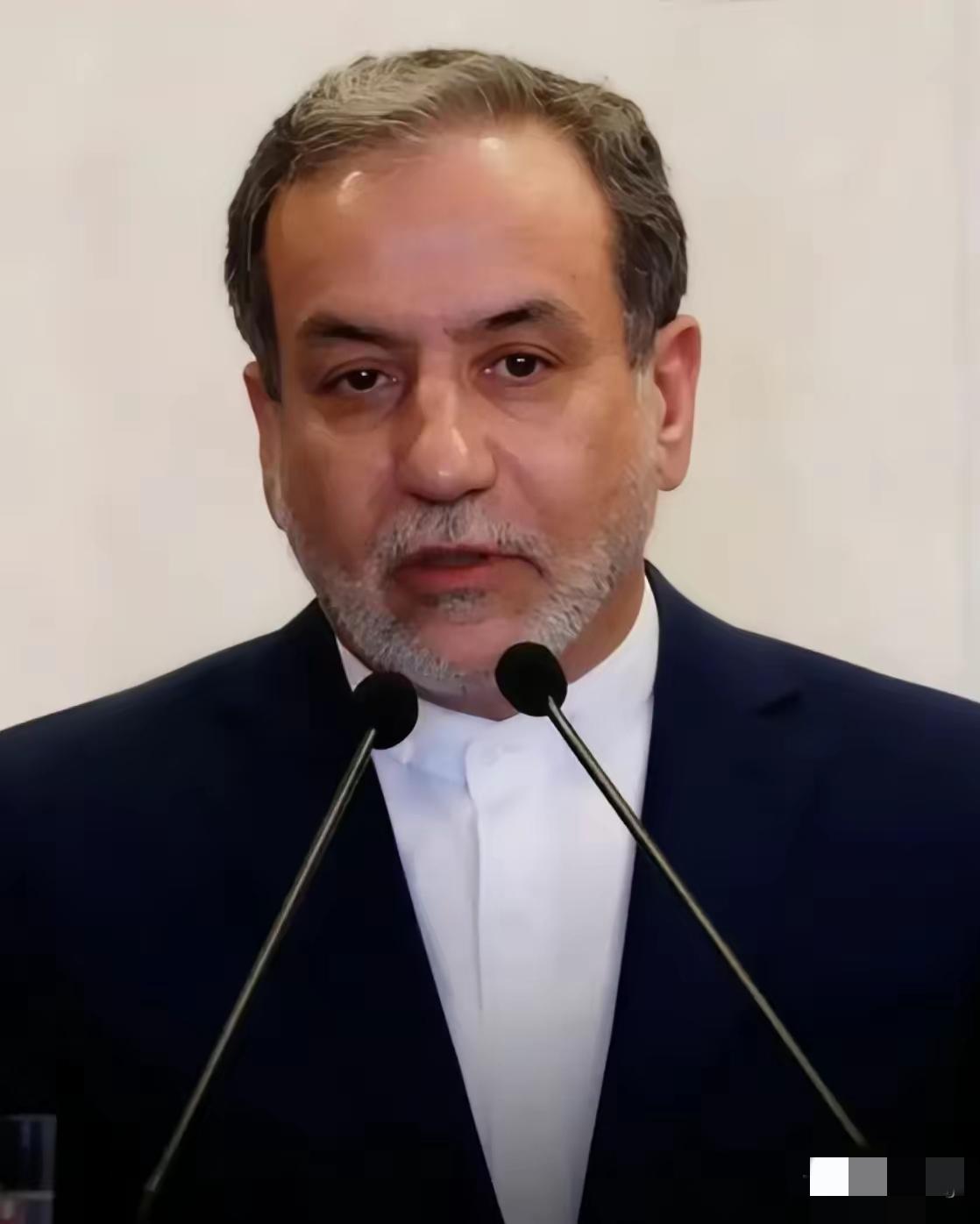 伊朗外长消息
4月25日，已经抵达巴基斯坦的伊朗外交部长阿拉格齐暂时没有和美国代