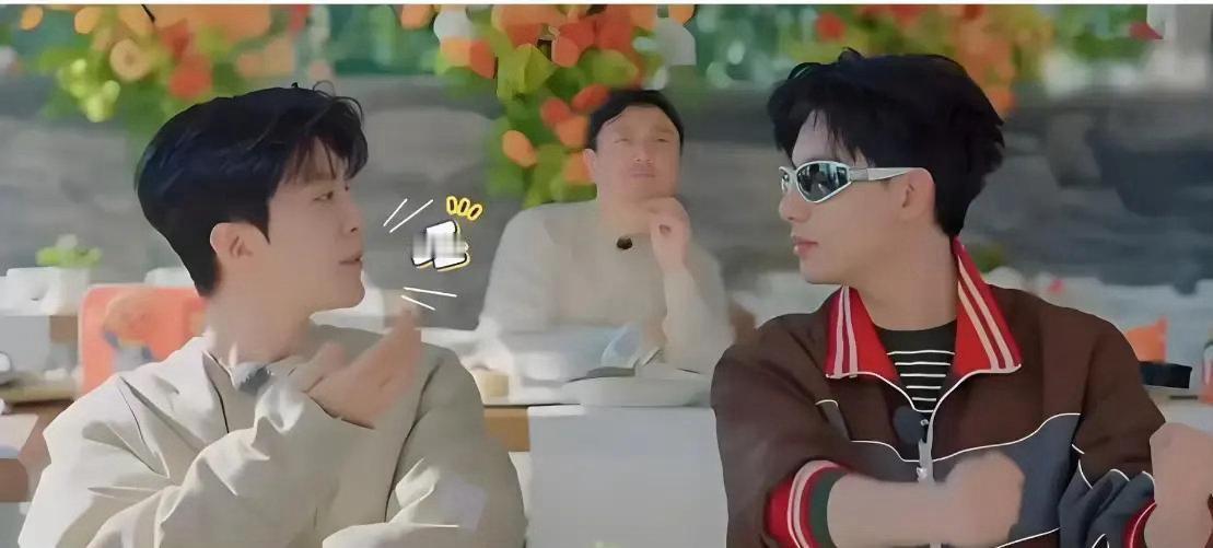 范丞丞胡先煦的海边露营局还缺人吗 沙滩晚风+活宝兄弟，这露营配置也太顶了吧！我拎