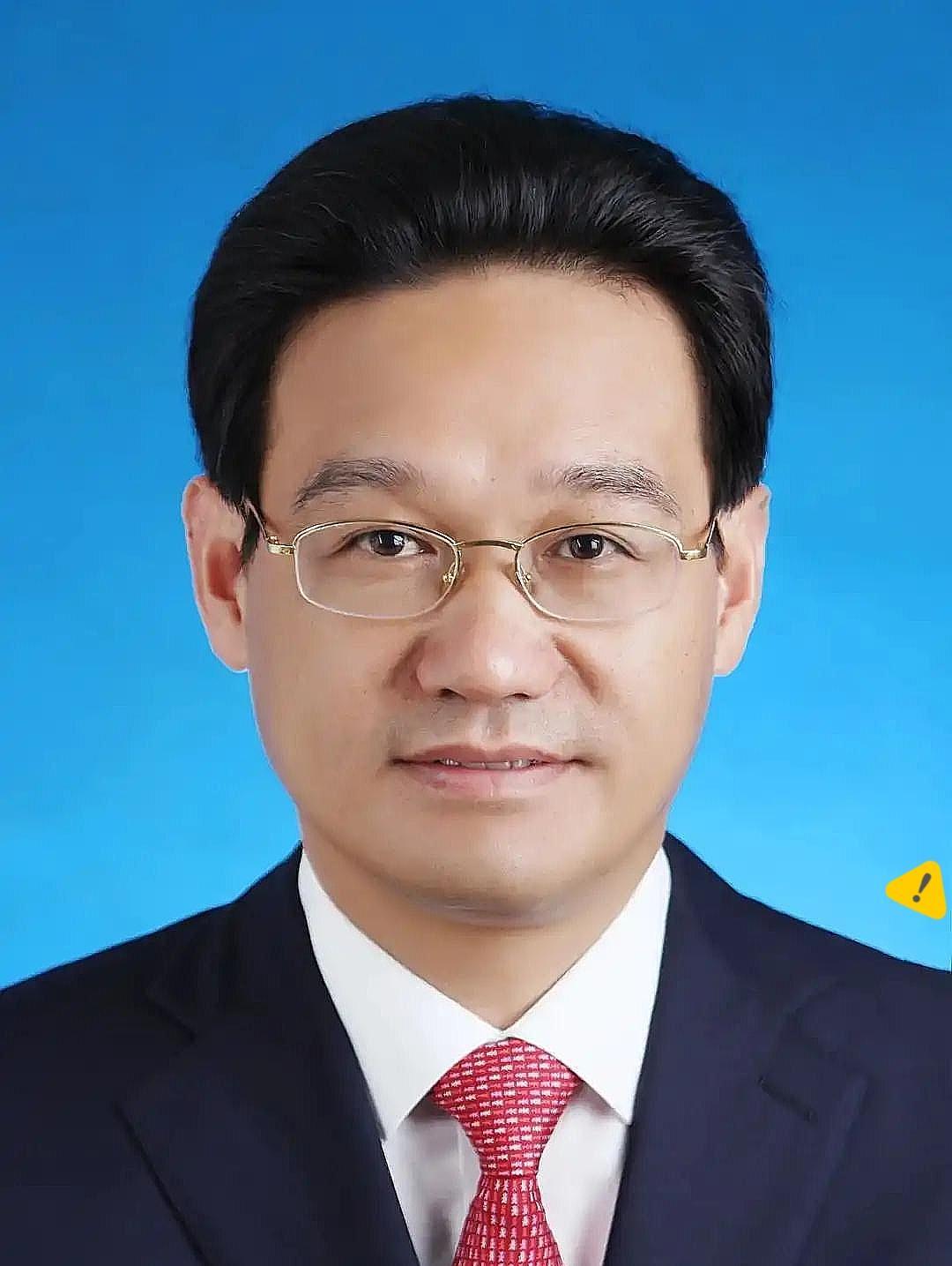 不过短短数日，不久前还亮相公开活动、神采奕奕，意气风发。谁也不曾料到，短短时间境