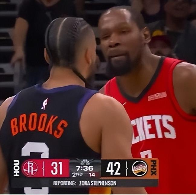 杜兰特喷狄龙内容：我打得最差的赛季也比你巅峰强！

杜兰特最差赛季（07-08）