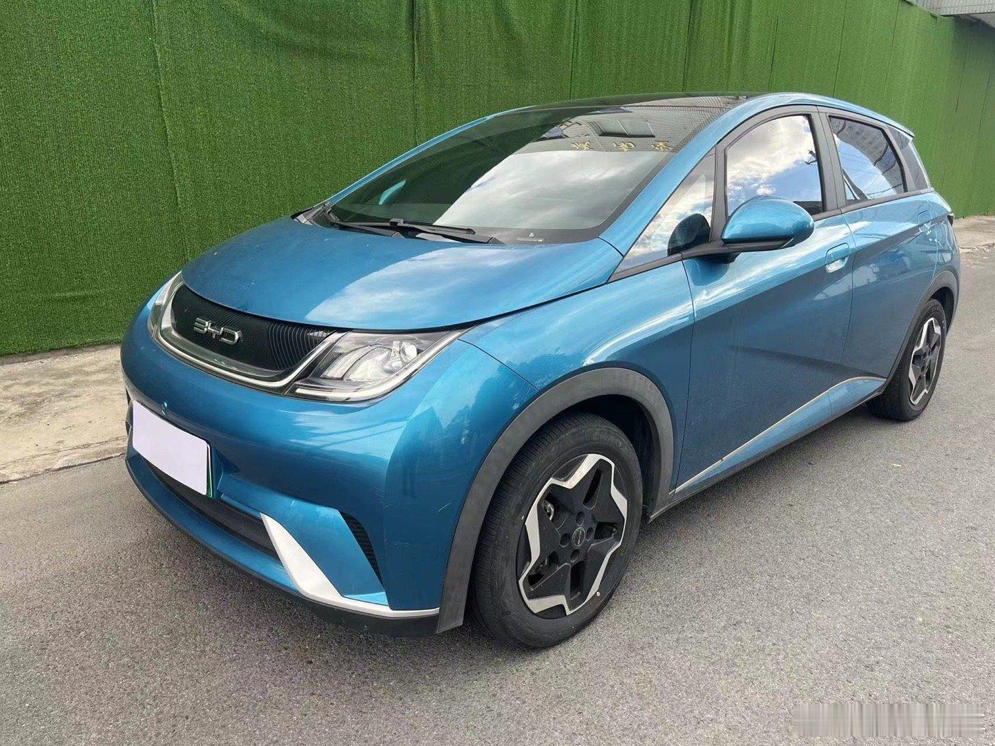 2022年比亚迪海豚，一手车，安全行驶一万多公里，这台2022年8月上牌的比亚迪