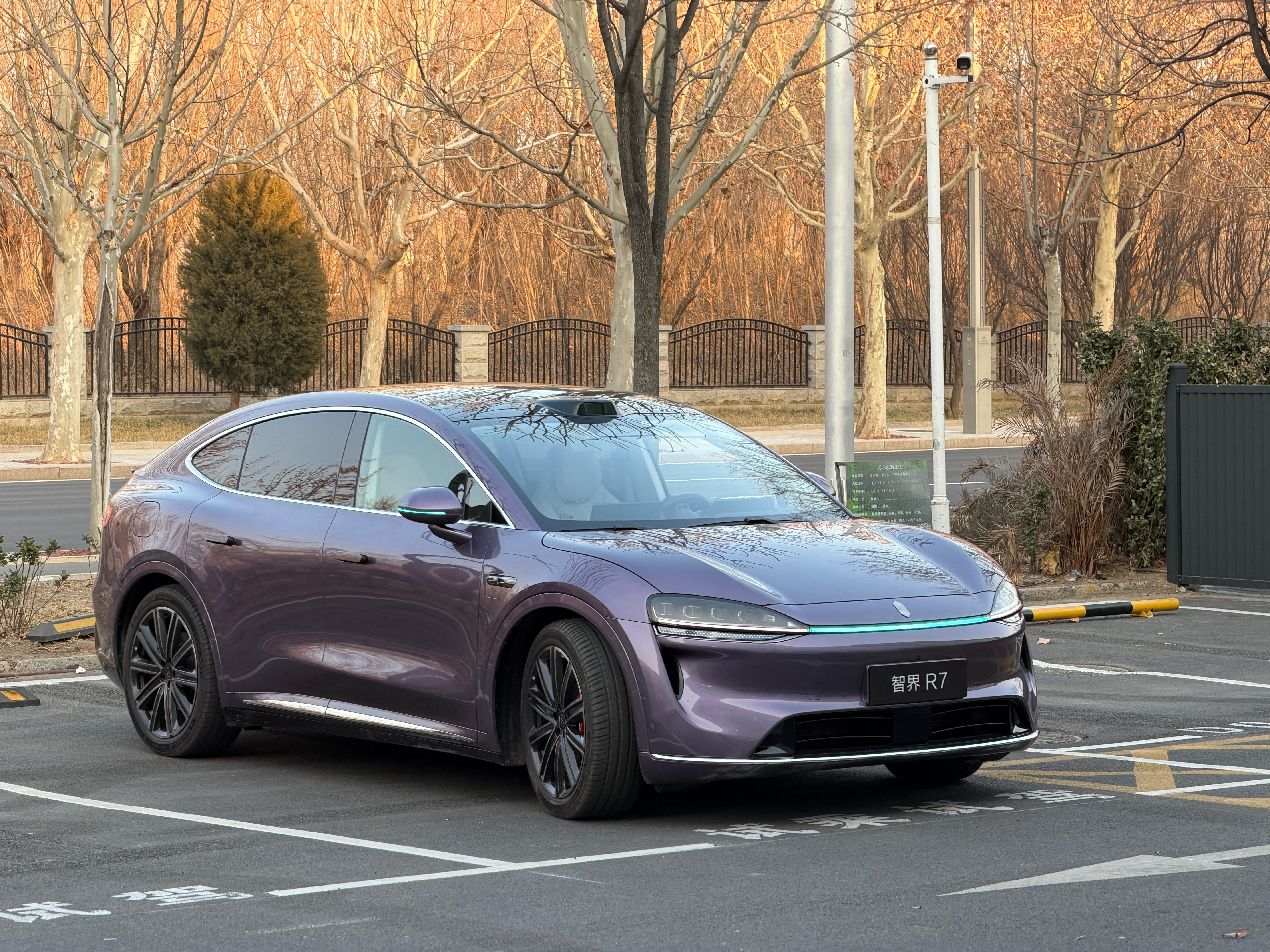 北京没车牌的有福了2月15日，本市发布2026年小客车指标配额和配置比例，202