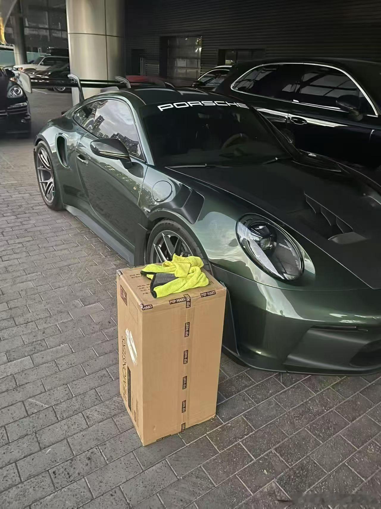 保时捷992 GT3 RS，24年出，24年上牌、4200公里、满配欧规、PTS
