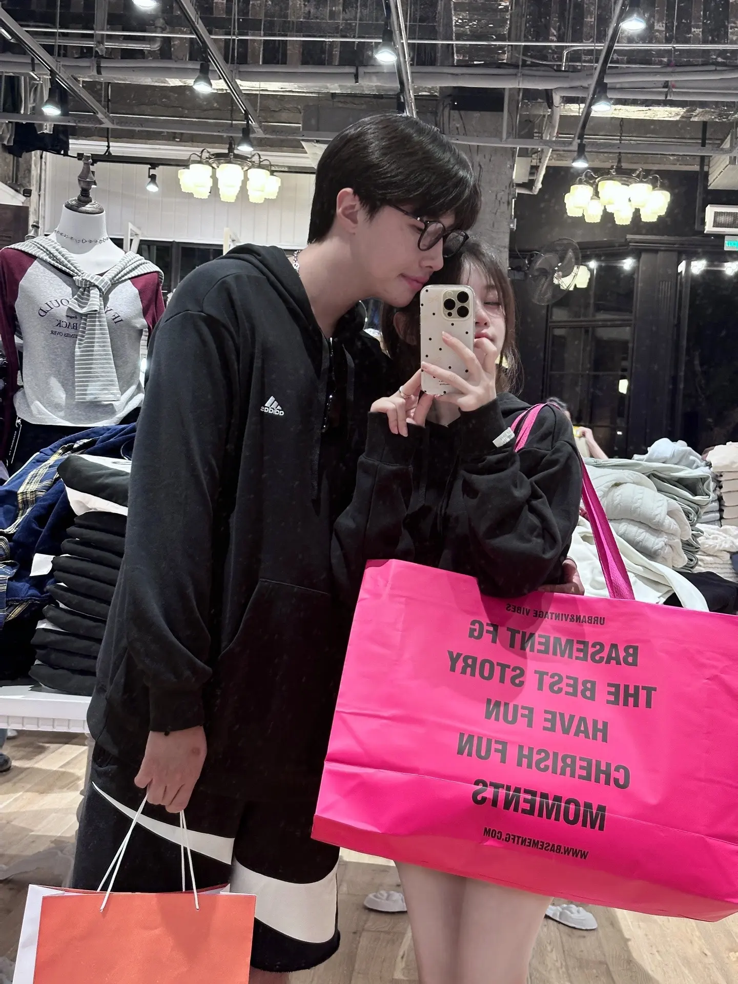 哇唔！马尾被抓住啦！