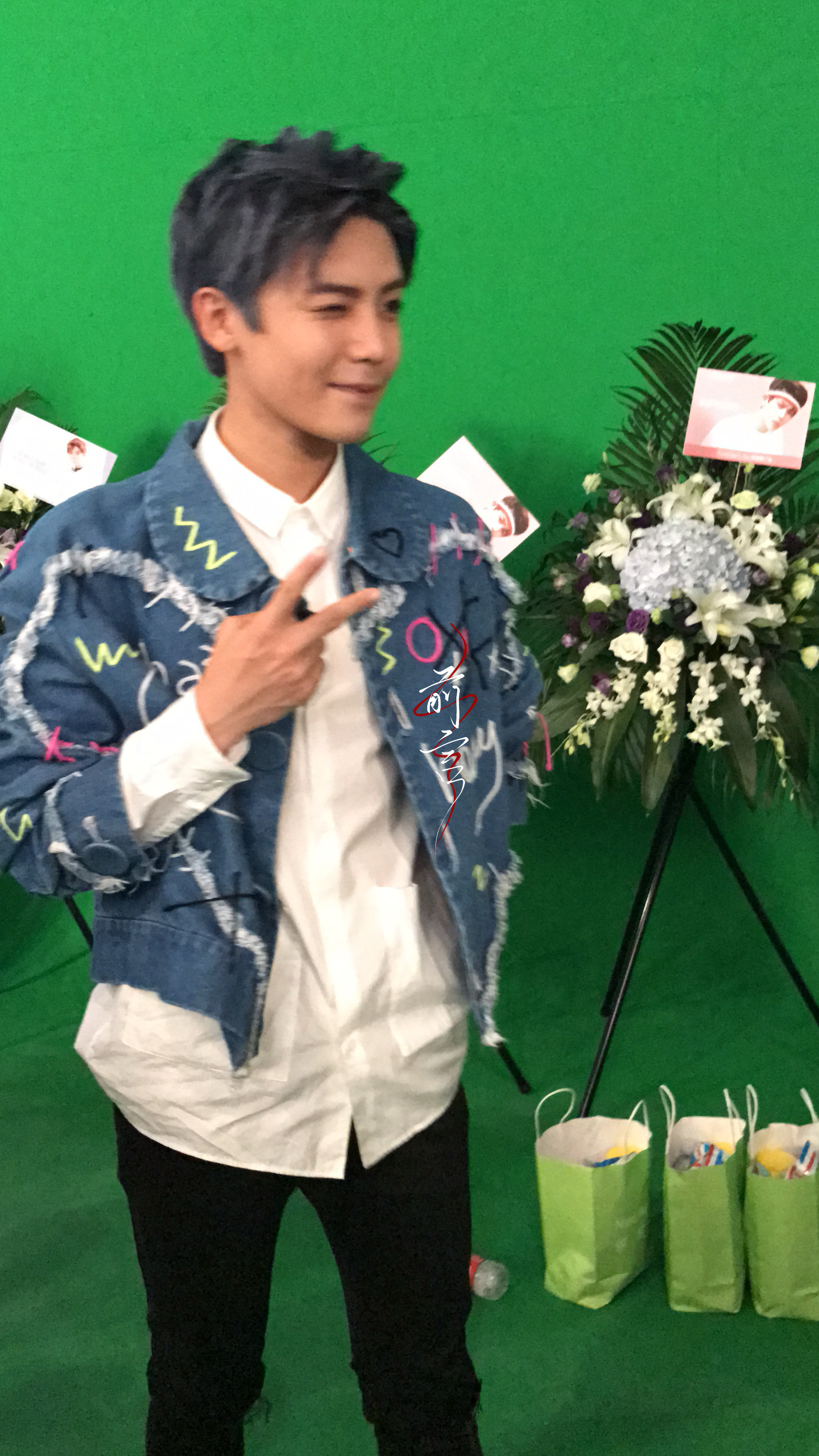 17年的侯侯还无法完全掌握wink 