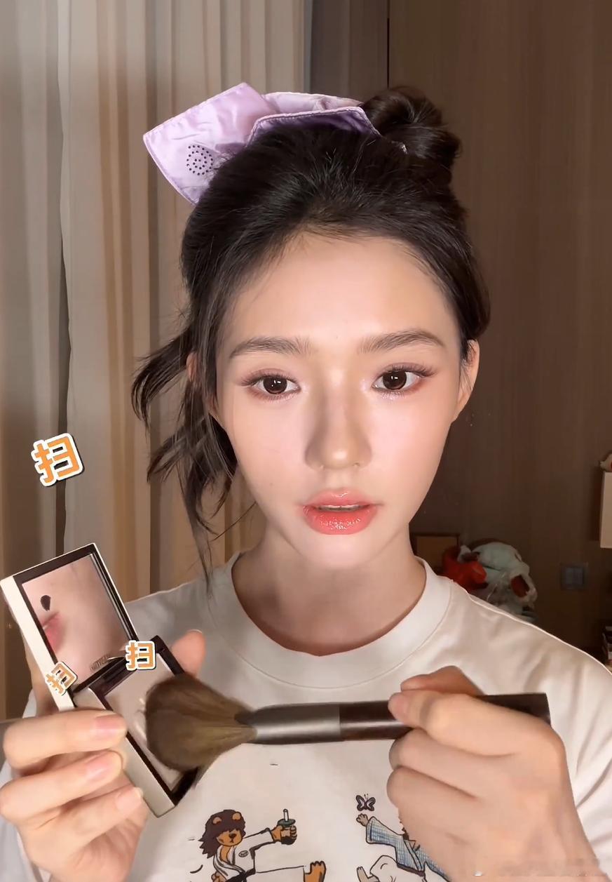 林允元气淡彩妆vlog林允元气淡彩妆vlog看林允化妆vlog太舒服啦，淡淡的清