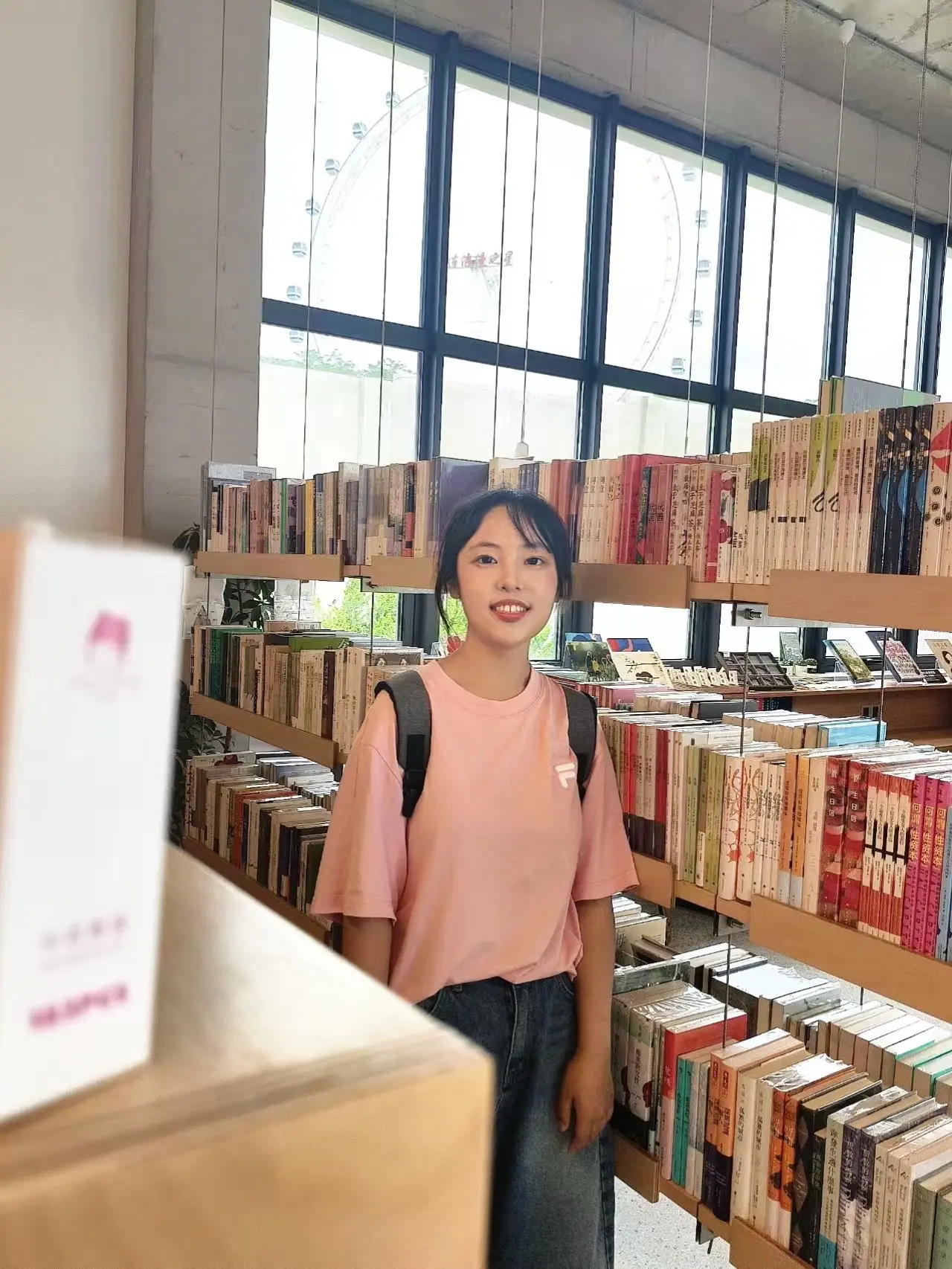 早就狠心删除的号码 此刻又想再打。