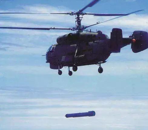 越南海军装备的俄制АПР-2空射反潜导弹首次亮相，由卡28直升机空投
АПР-2