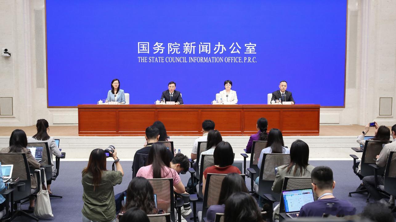 要看现在的新能源车，充电速度、低温表现、电池寿命这些细节，才是真正影响日常体验的