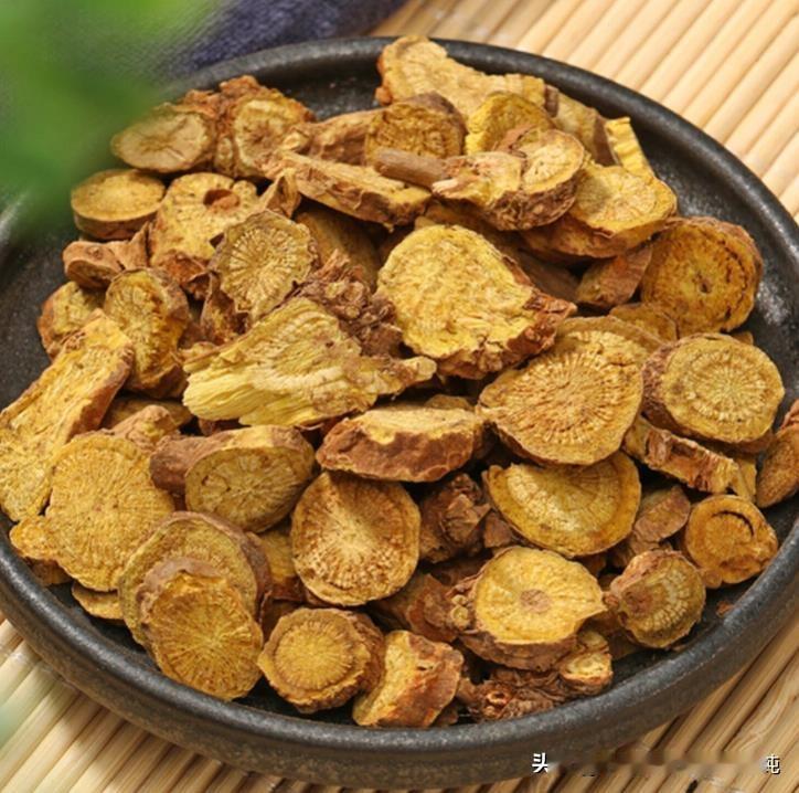 三物黄芩汤，给大肠癌一个精准打击
大家好，我是中医刘博纯！
随着生活节奏的加快和