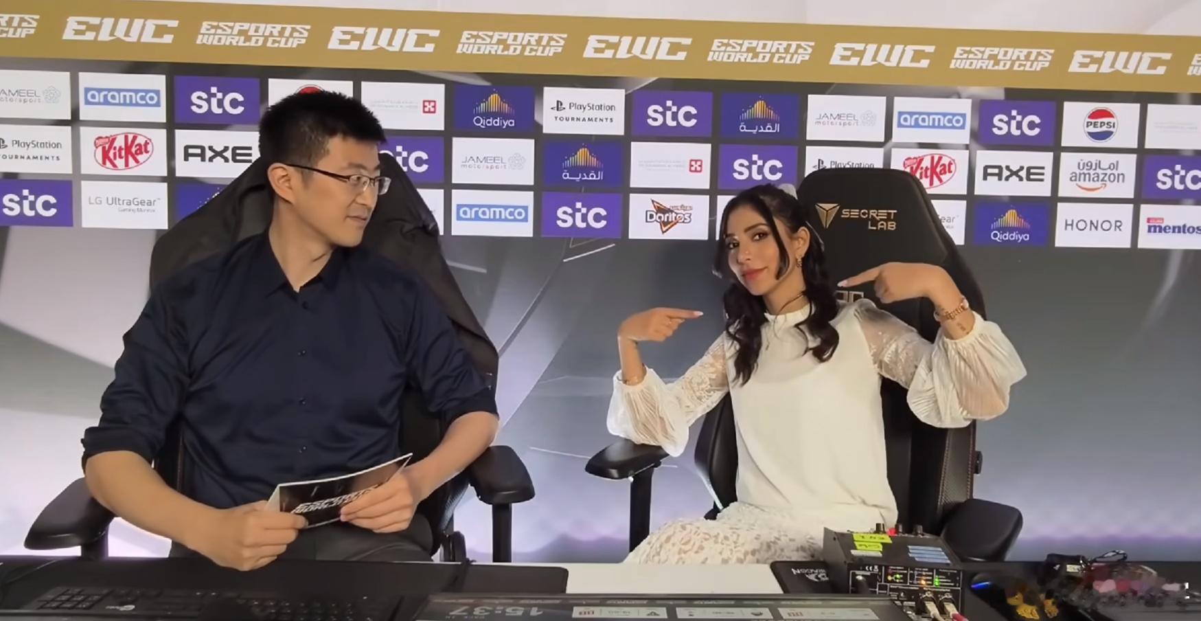 Ephey：最喜欢的选手是Faithbian，不过我现在也喜欢XM，我喜欢他的英