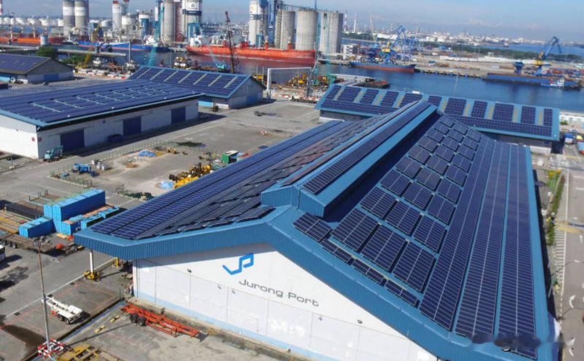 中国政府宣布重大决定，4月1日起全面取消光伏产品增值税出口退税。2024年刚从1