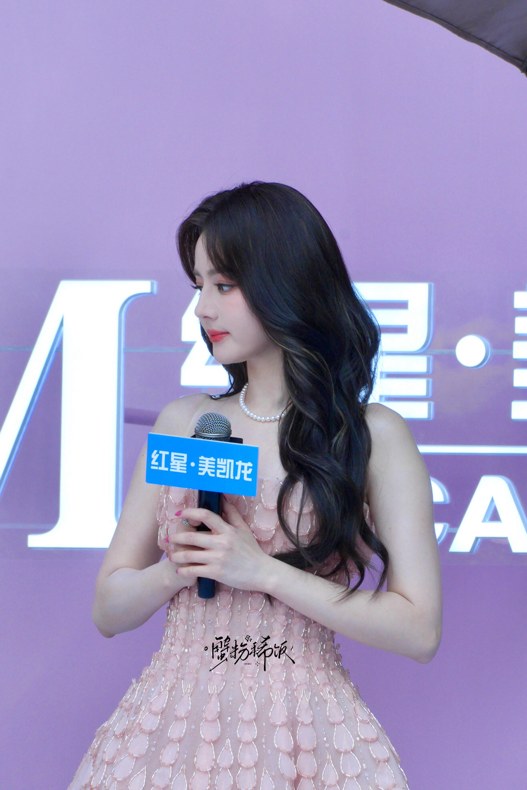 迪丽热巴江坂丽奈美甲迪丽热巴沈阳活动饭拍🩷 