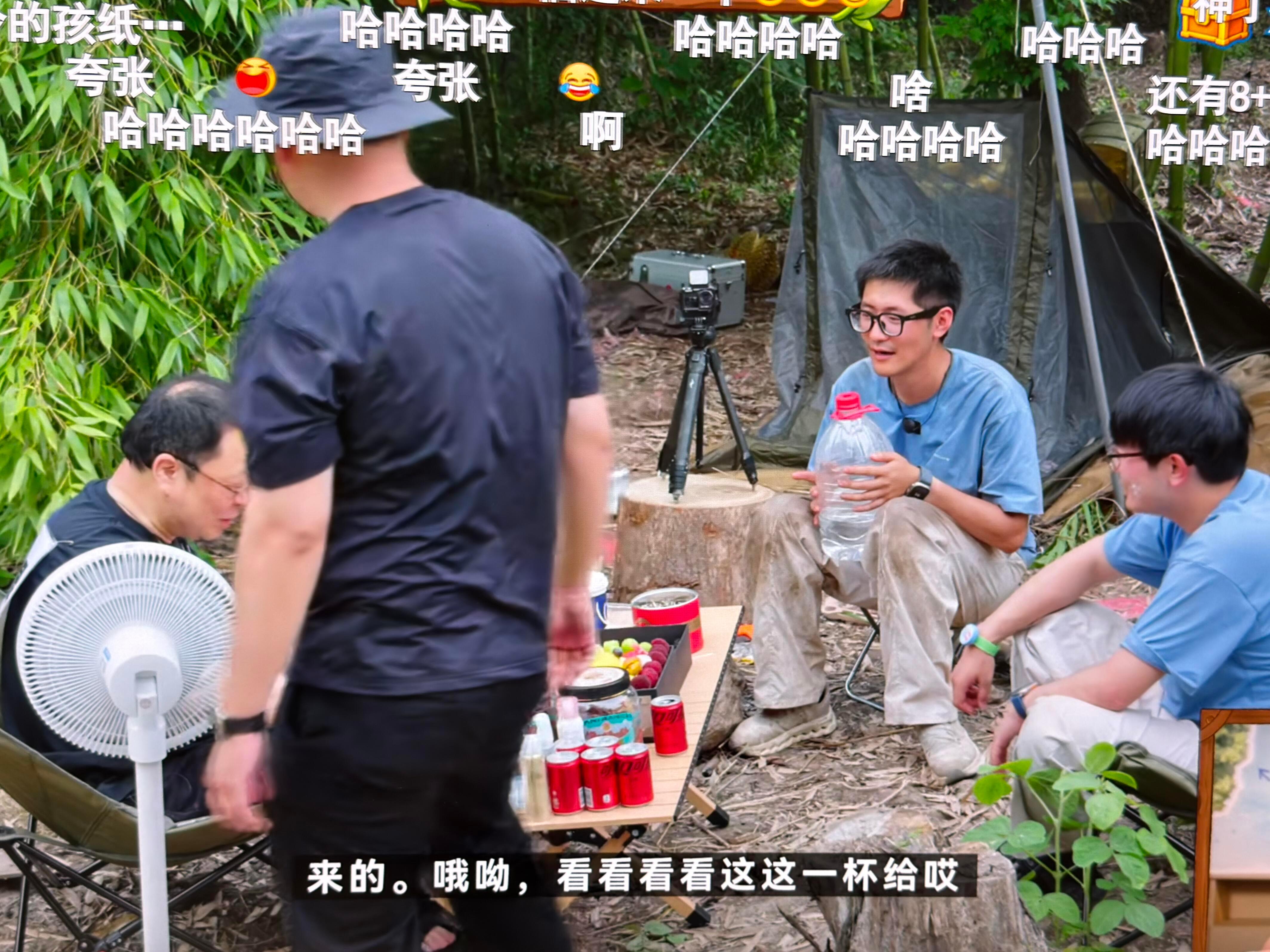 罗永浩是来荒岛拉仇恨的吧罗永浩上荒岛找Tim了 罗永浩上荒岛找Tim，带的东西够