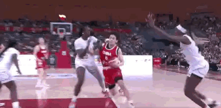 杨舒予这一段连续得分，中国女篮追到只差10分！中国女篮vs尼日利亚女篮女篮热身赛