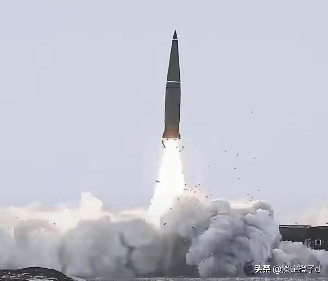 朝鲜10弹砸日本海 硬刚美韩军演
 
3月14日朝鲜10枚导弹砸向日本海。
新观