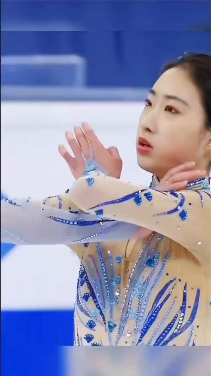 世界上最美的冰上精灵，中国花样滑冰女神，优雅的小天使，世界冠军天生丽质。
精彩瞬