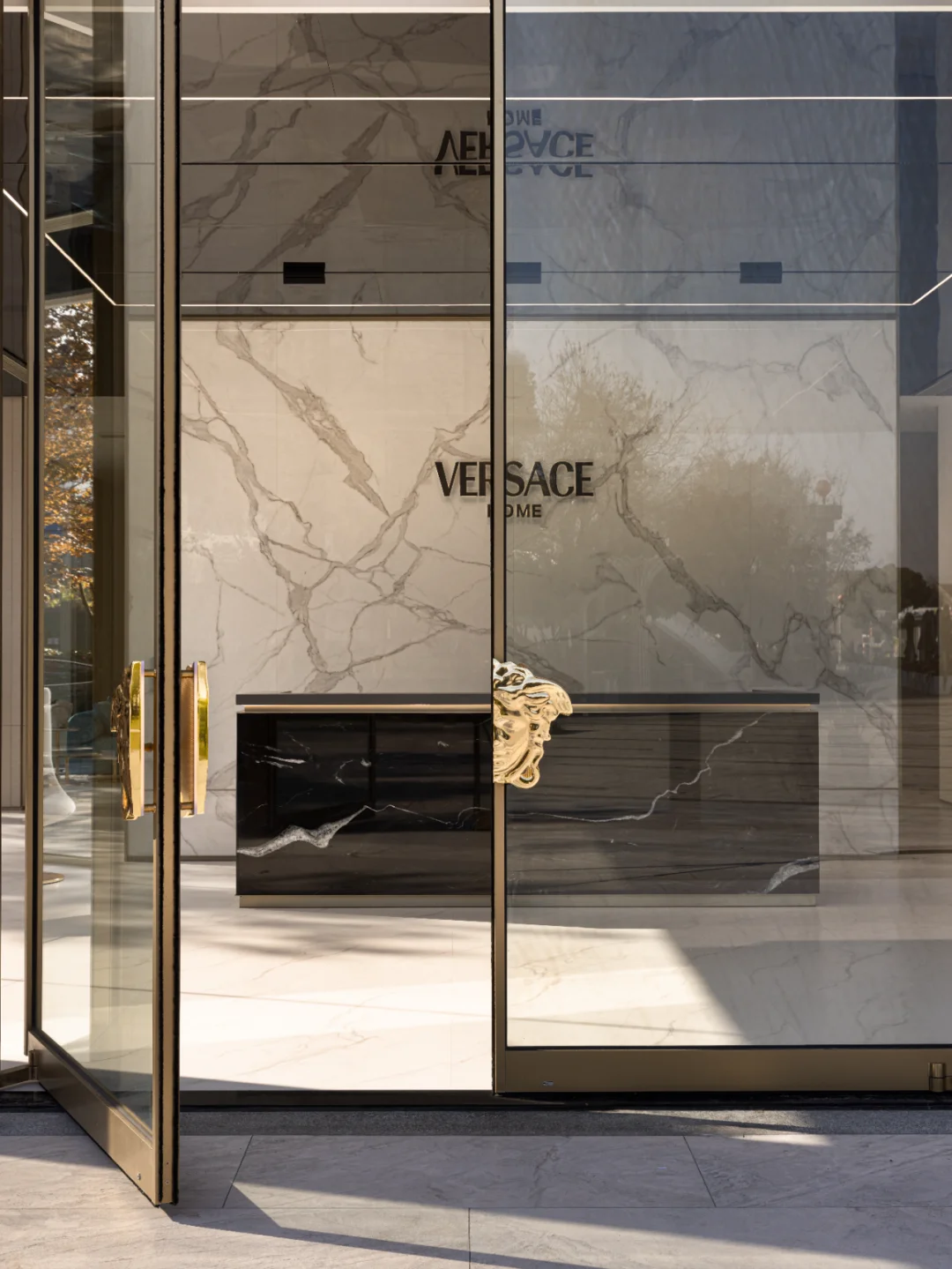 Versace Home ⬛ 对奢华本质的凝视