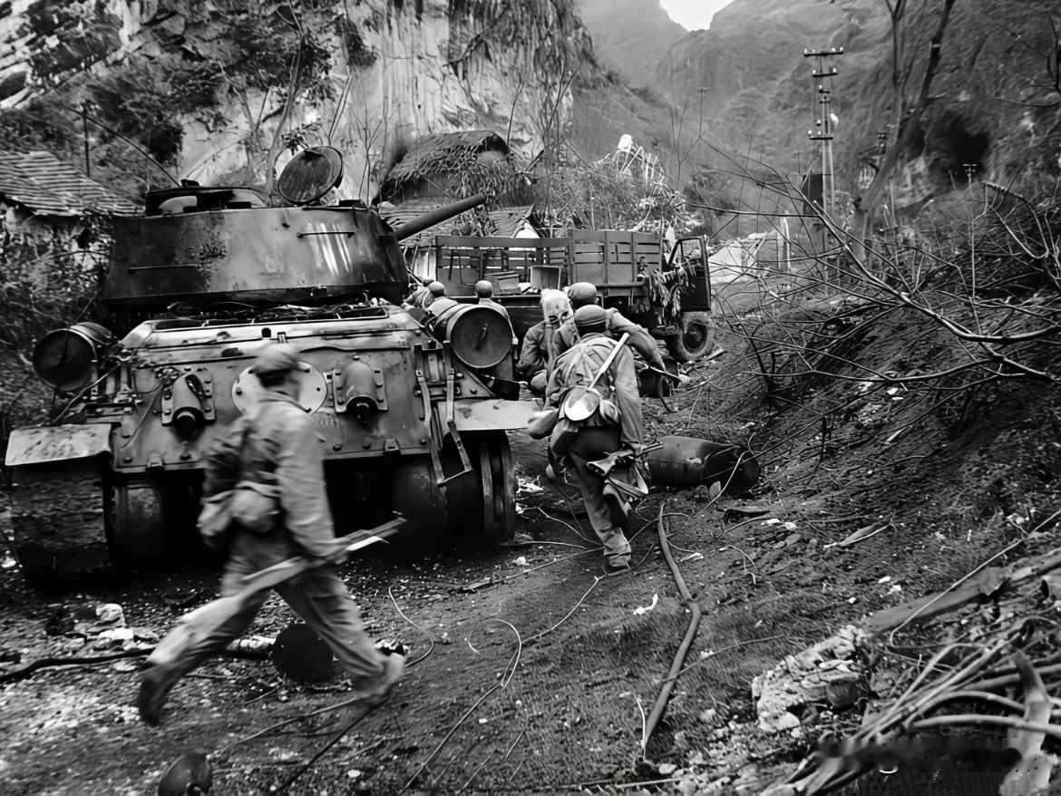 1979年，对越自卫反击战，并且在1979年—1989年期间，进行了十年轮战，彻