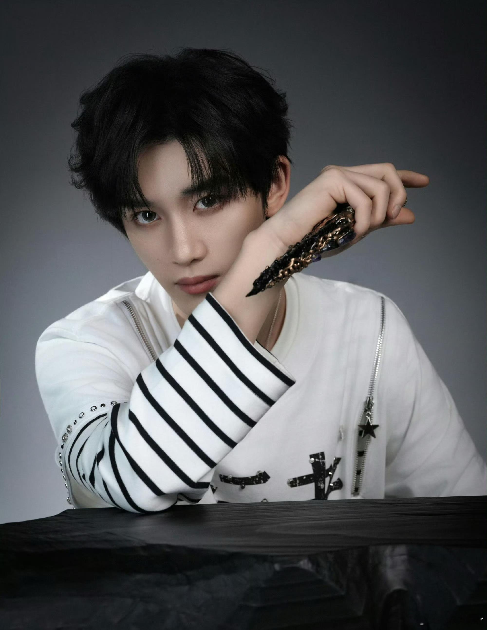 同样是24岁，人和人的差距怎么就这么大啊😭我24岁：刚大学毕业，找了个3000