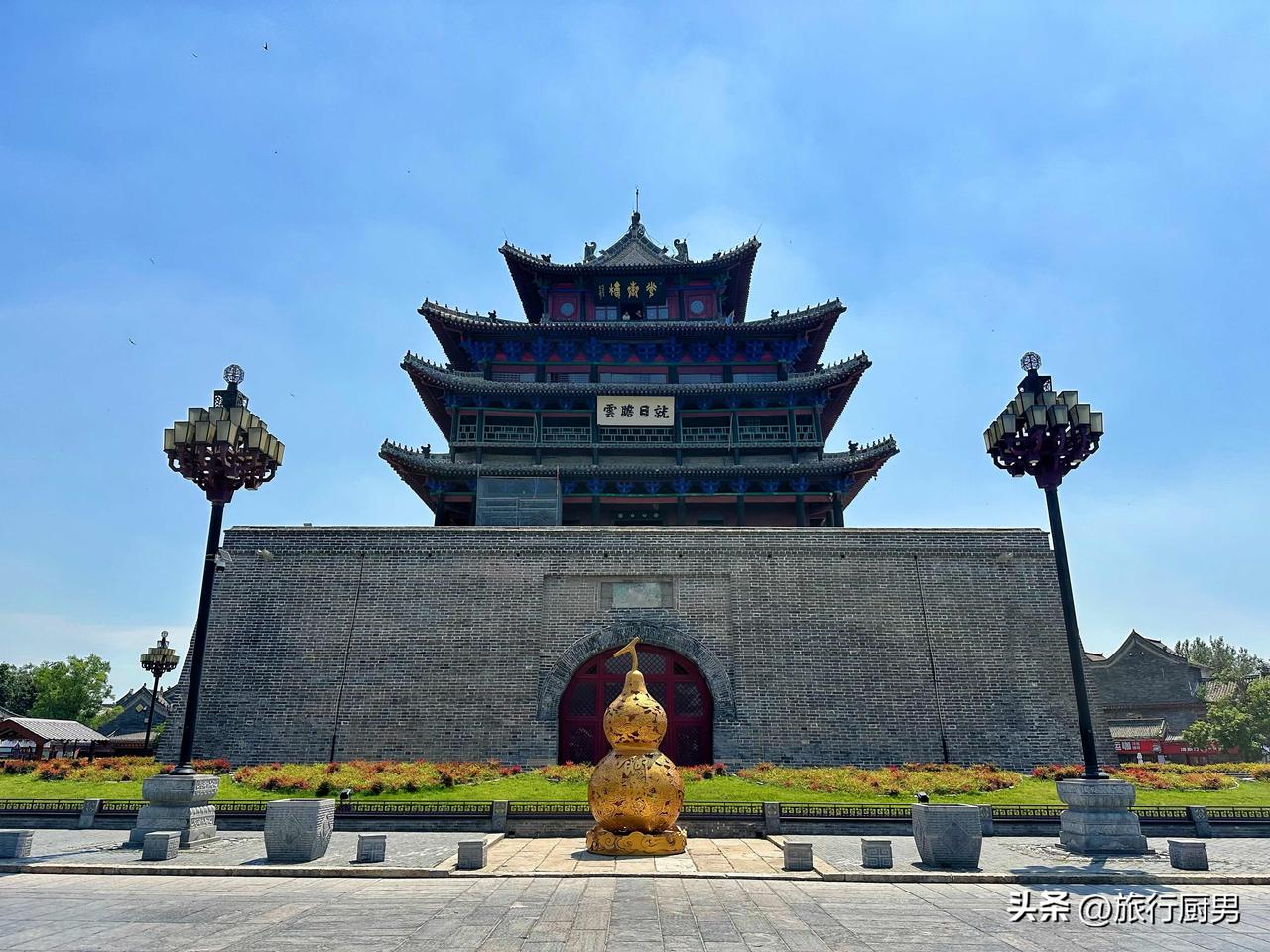 看大家都很钟情聊城的地标光岳楼，我又整理了一组楼内实拍图，手机直出。[憨笑][酷