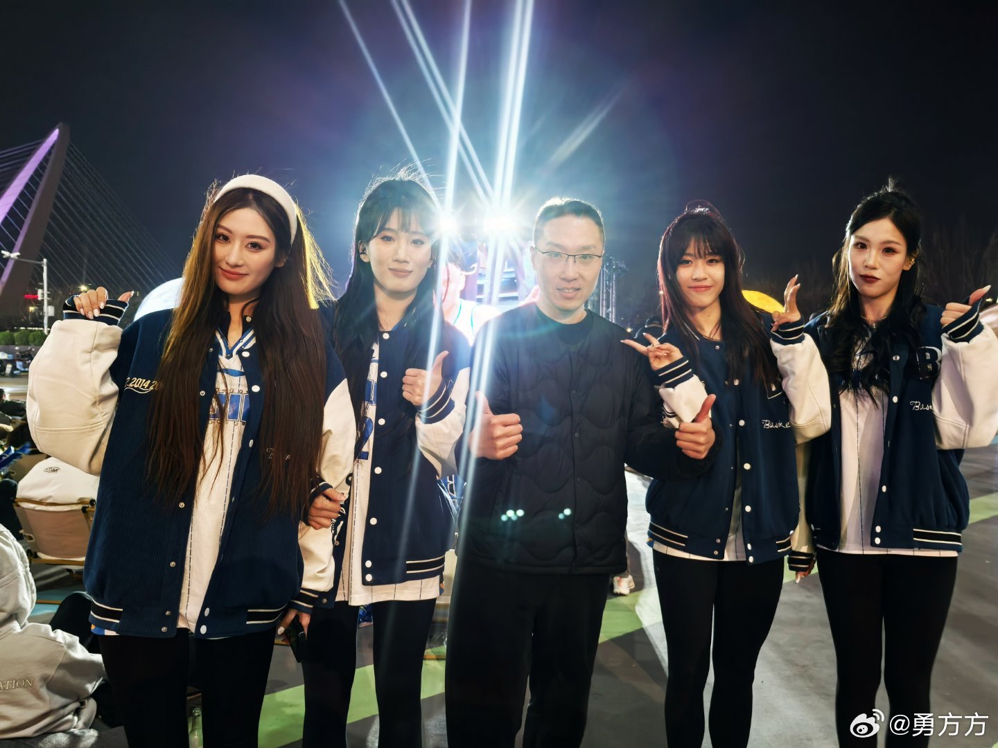 赢球了得发啦啦队啊！虽然只有一张广东男篮vs北京男篮杰曼绝杀广东