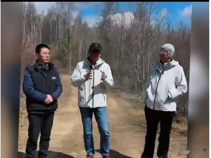 俞老师真的是太难了！
今天在东北溯源直播，面对明明天权还有中灿几个老主播离职带来