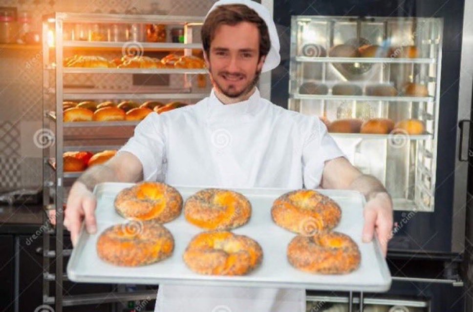 梅总64 60横扫巴埃斯，锁定印第安维尔斯最后一个16强席位！第四轮将战米克尔森