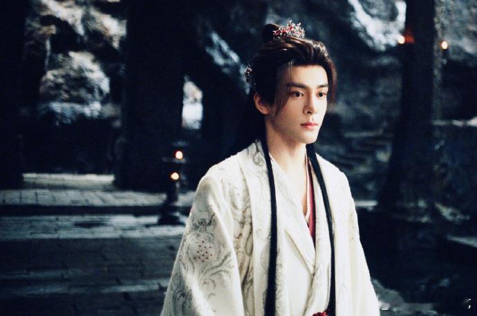 曾舜晞好真诚的收官文曾舜晞感谢导演给拾光的机会 赤诚又温柔，小晞的收官文永远真诚