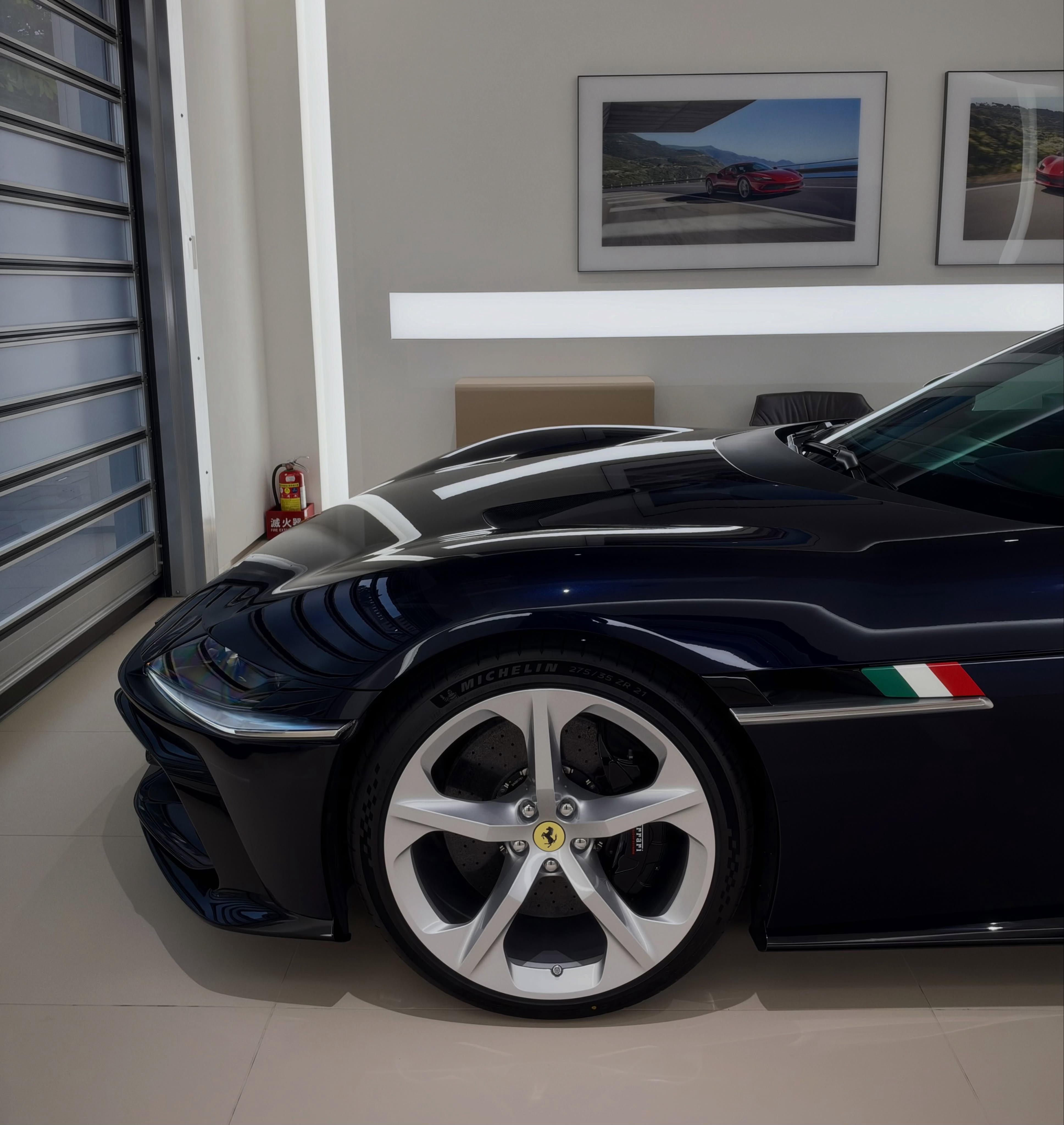 Ferrari 12Cilindri油漆：BluAmerica ​​​