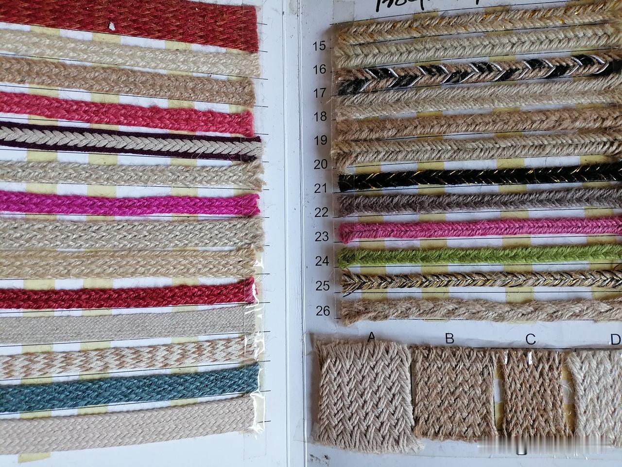 🧵🧶 探索不同编织纹理和色彩的搭配，打造独一无二的编织作品！来样定制