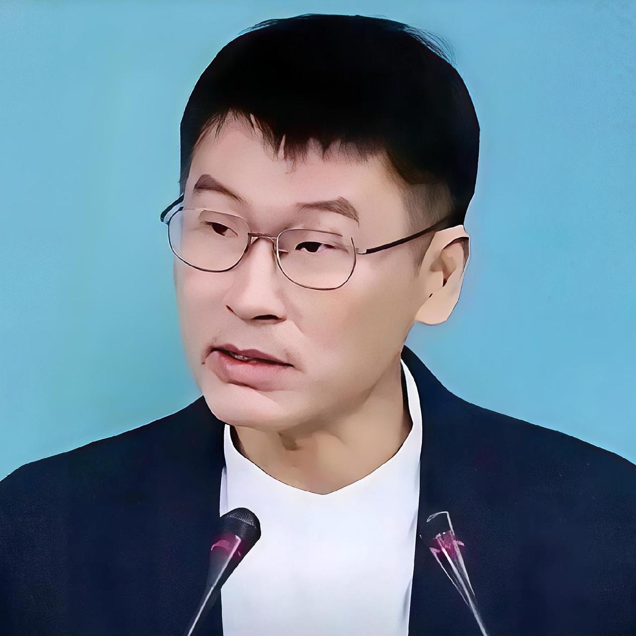 近日，所谓“陆委会”副主委梁文杰演绎了一则睁眼说瞎话的荒诞戏码——针对“台独”顽