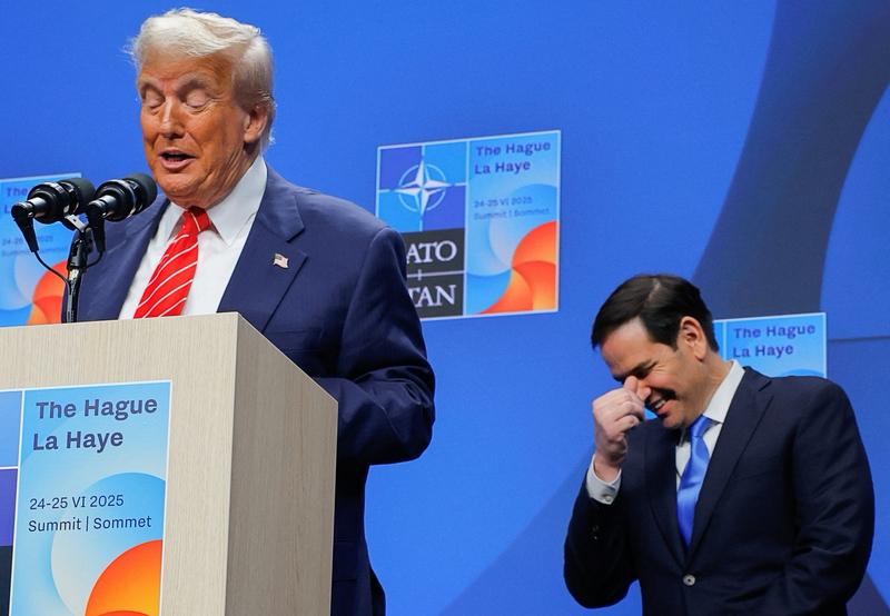 3月19日美媒报道美国务卿和防长居住地上空出现不明无人机。据《华盛顿邮报》援引美