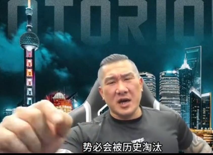 台湾省馆长陈之汉说：“中国人讲的是历史定位，我希望百年之后两岸的中国人都记得有我