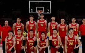 现在这批年轻人天赋比他们当年强，但配合跟不上。08黄金一代能打出来，就是因为阵容