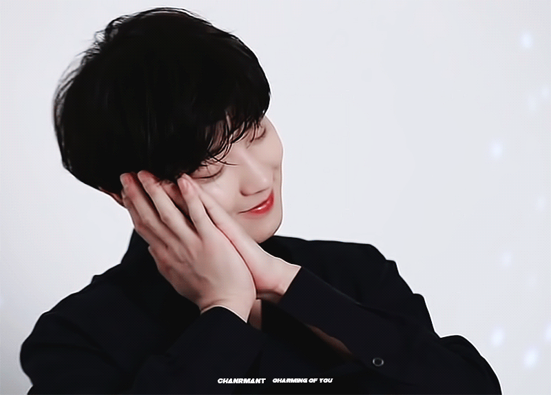 朴灿烈[超话]2019 EXO SEASON'S GREETING ​​​  ​