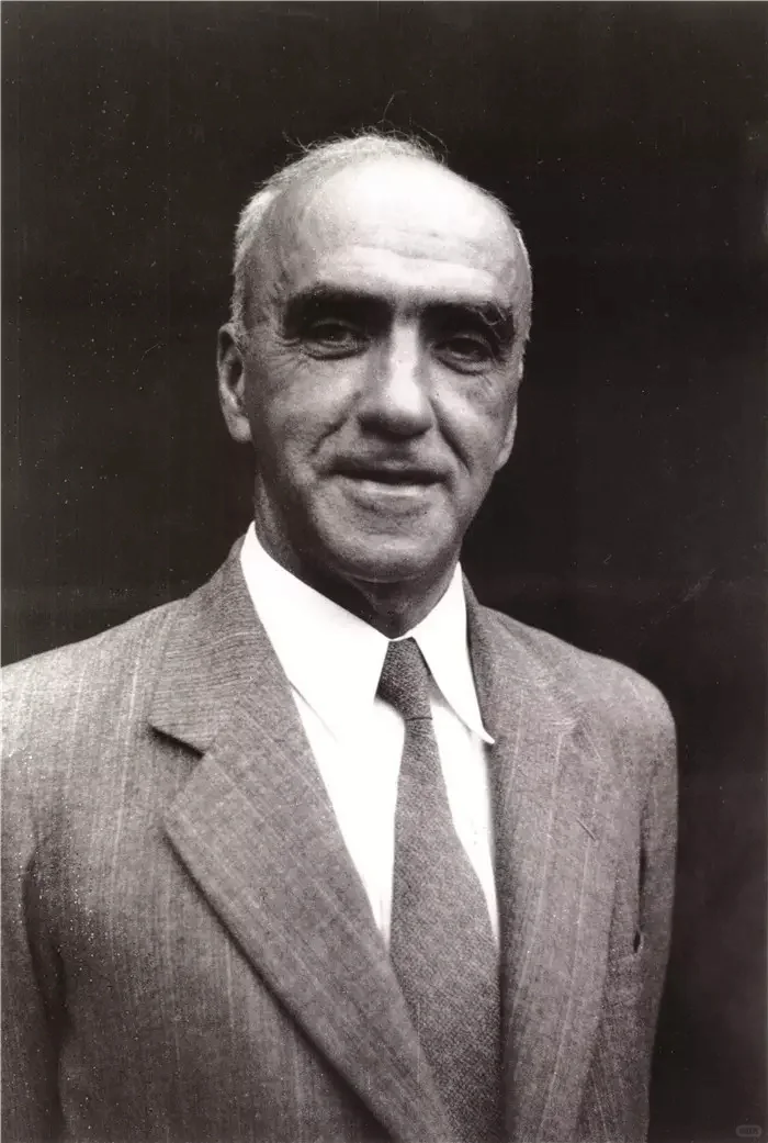 1948年，新中国之前最后一任美国驻华大使留影。司徒雷登生于杭州，父亲为美国传教...