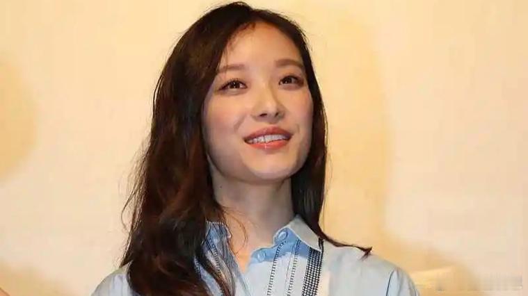 倪妮曾承认自己是恋爱脑倪妮这波自爆真的完全不装了，女明星敢把“恋爱脑”三个字直接