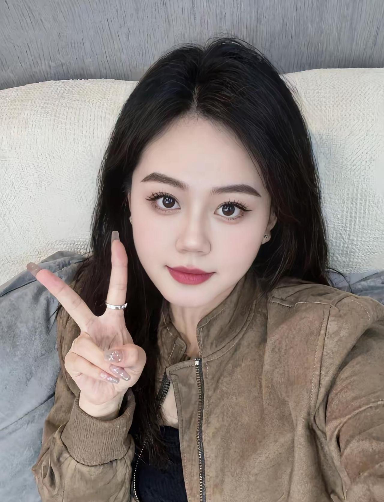 ‘’平安 是顶级的富贵局 别嫌日子沉闷 那不是平庸 是岁月静好 ‘’