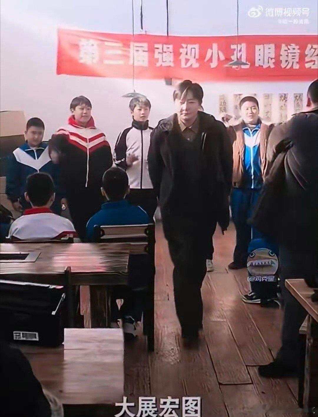 郭京飞 西海岸男孩给他演爽了 郭京飞彻底放飞自我，西海岸老舅演爽了，东北老舅的随