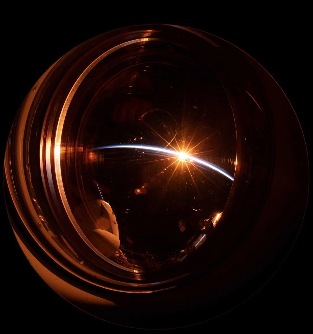 国际空间站上的日落。