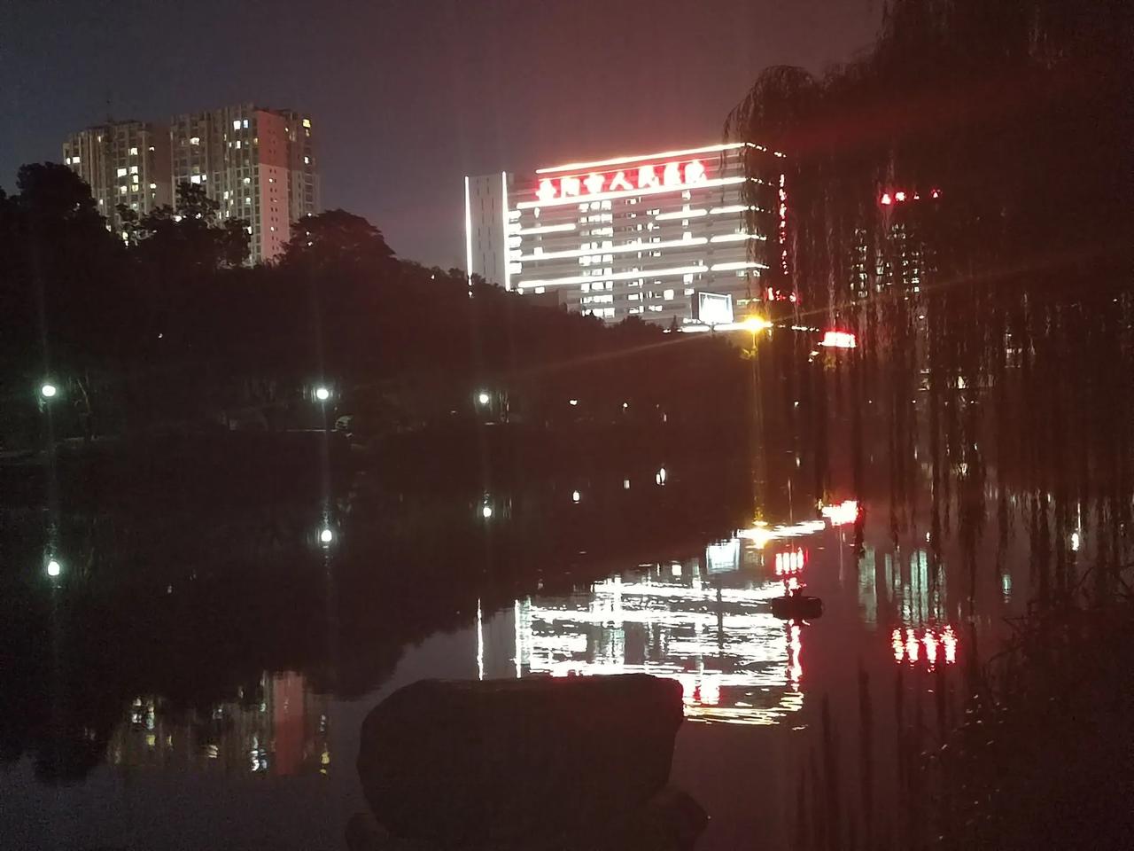 这就是岳阳夜晚