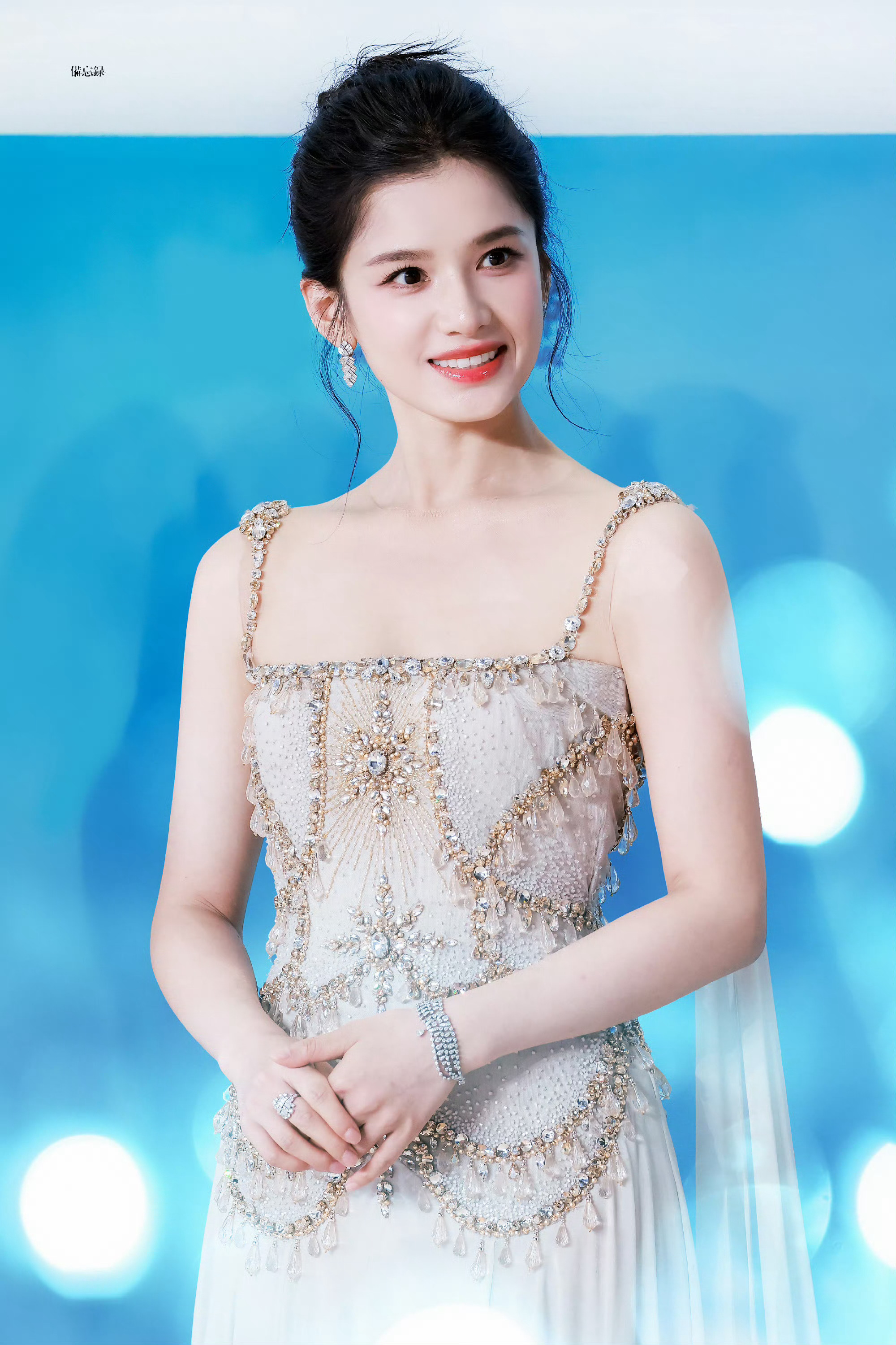 张婧仪张婧仪zjy张婧仪野狗骨头 千千万万个人对我好,我都不会动摇,因为我问心,