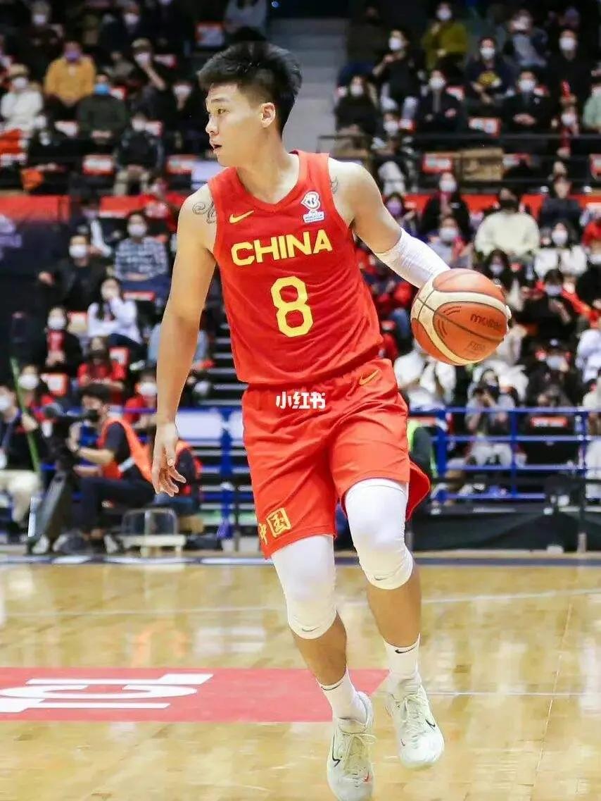 杭州亚运会马上就要开幕了，在世界杯上惨败的中国男篮，已经在乔帅的带领下，在上海崇