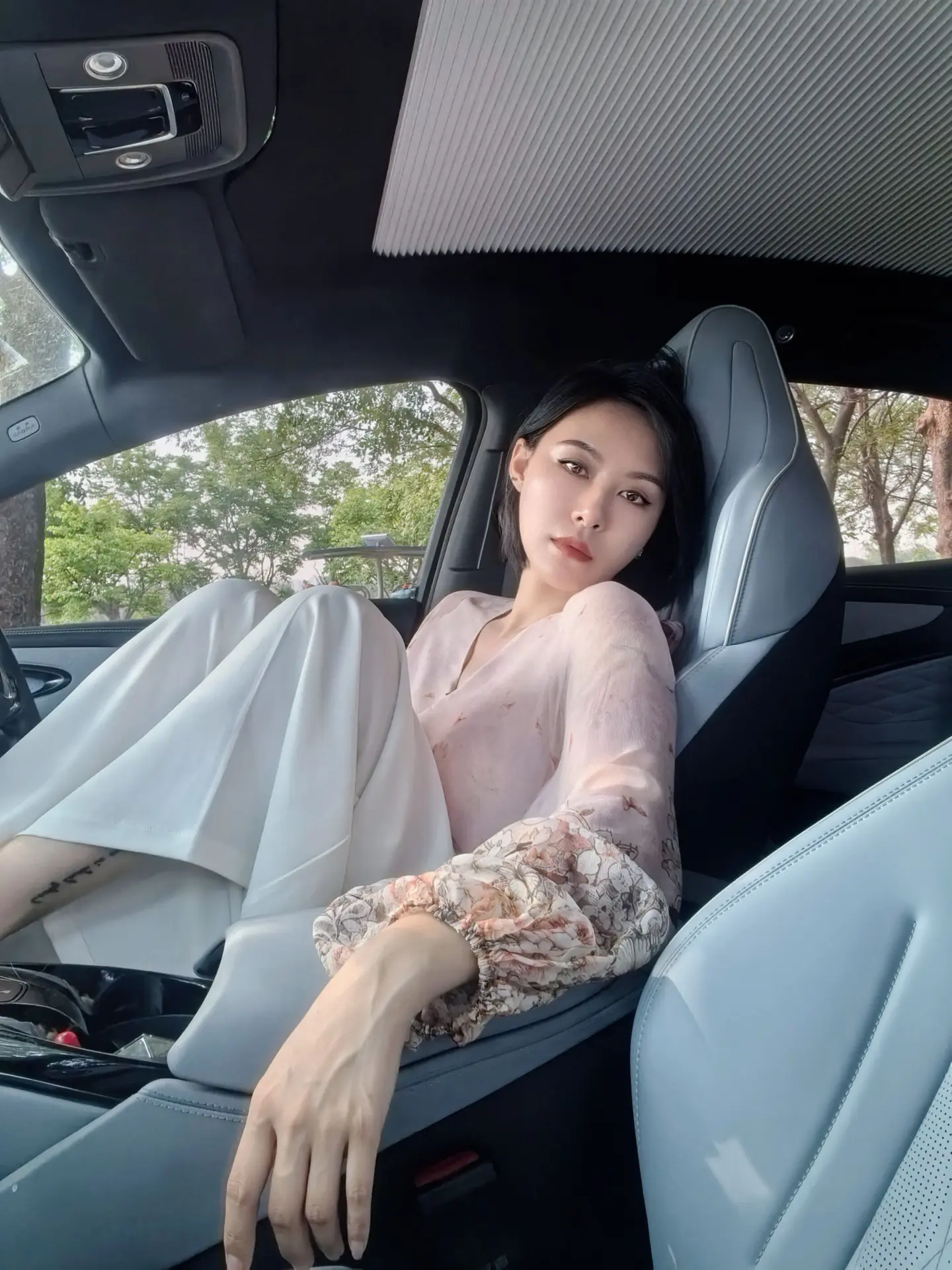 ✌︎ “当你不再焦虑，这世界便开满了花”🌸