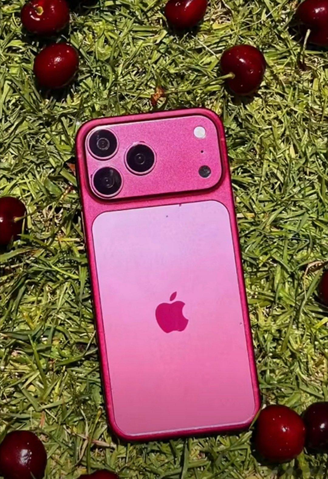 iPhone最抢手的颜色：樱桃红，这样看说实话有点丑。不过这个颜色感觉会和星宇橙