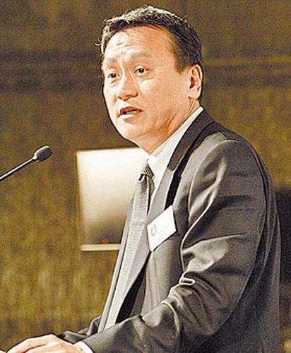 马英九时代的政务官朱敬一变绿了？
朱敬一是岛内经济学家、中研院院士，十几年前属于